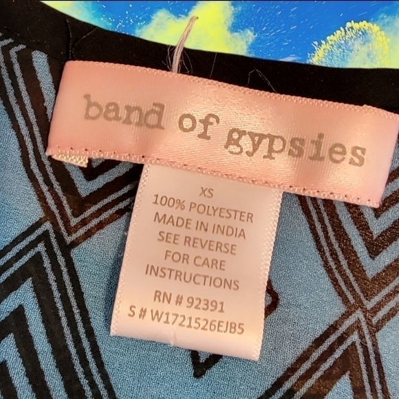 BAND of Gypsies XS Chiffon Tank Geometric Fest Sara Crtn Teal T06 - Picture 4 of 4